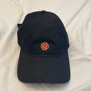 Black minimalist hat with red rose